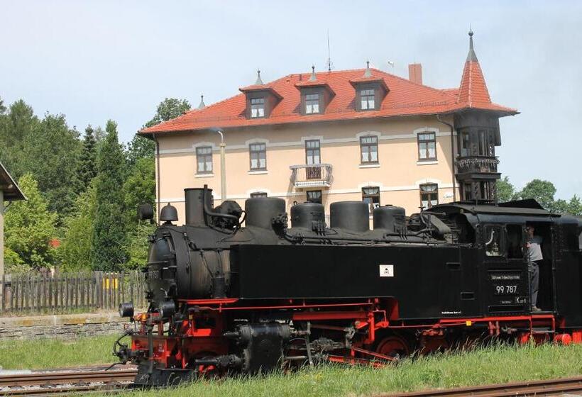 ホテル Bb Bahnhof Bertsdorf