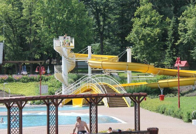 ホテル Bb Bahnhof Bertsdorf