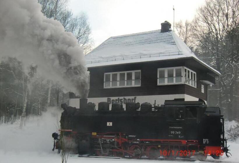 ホテル Bb Bahnhof Bertsdorf