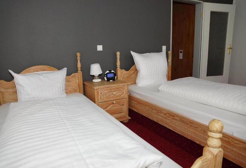 호텔 Deutsches Haus