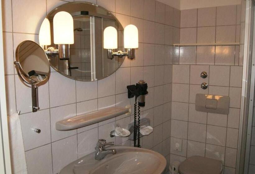 호텔 Deutsches Haus