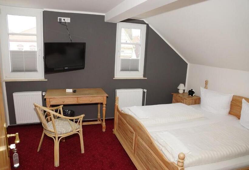 호텔 Deutsches Haus