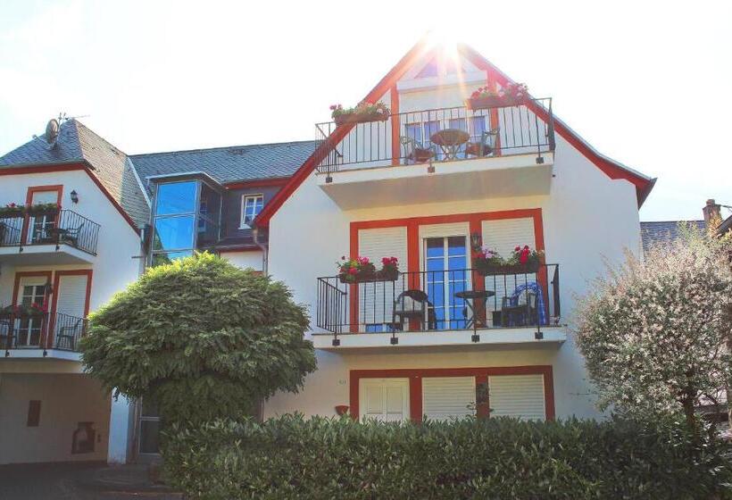 בית מלון כפרי Deutschherrenhof