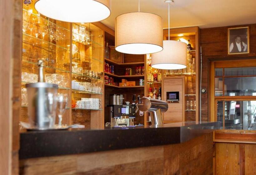 Отель Ettrich & Elbresort Rathen