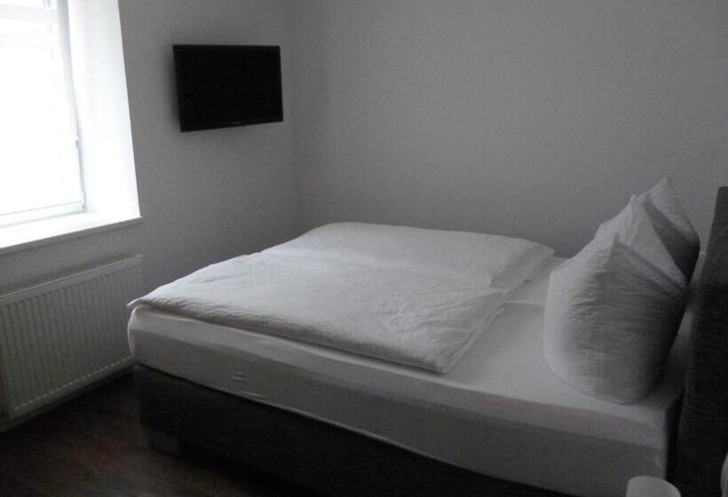 בית מלון כפרי Garni Reis