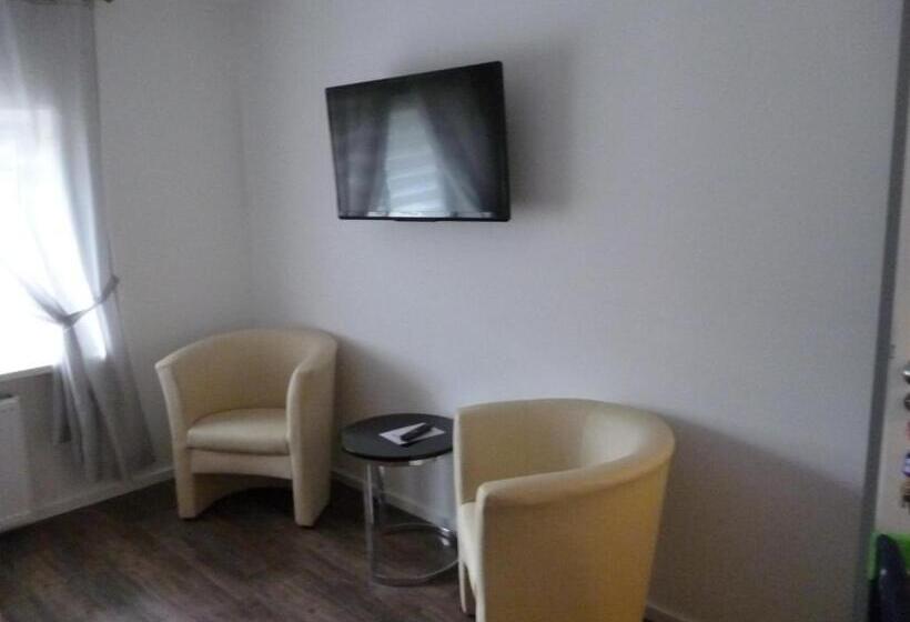 בית מלון כפרי Garni Reis