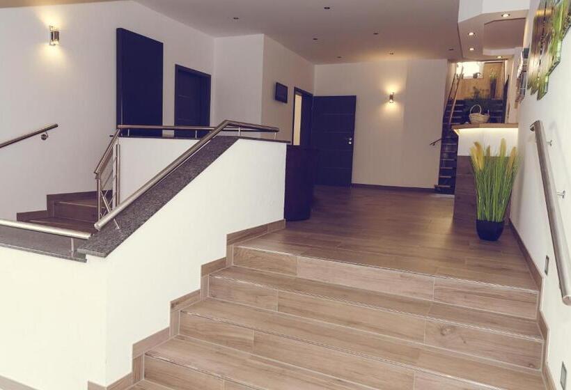 בית מלון כפרי Garni Reis