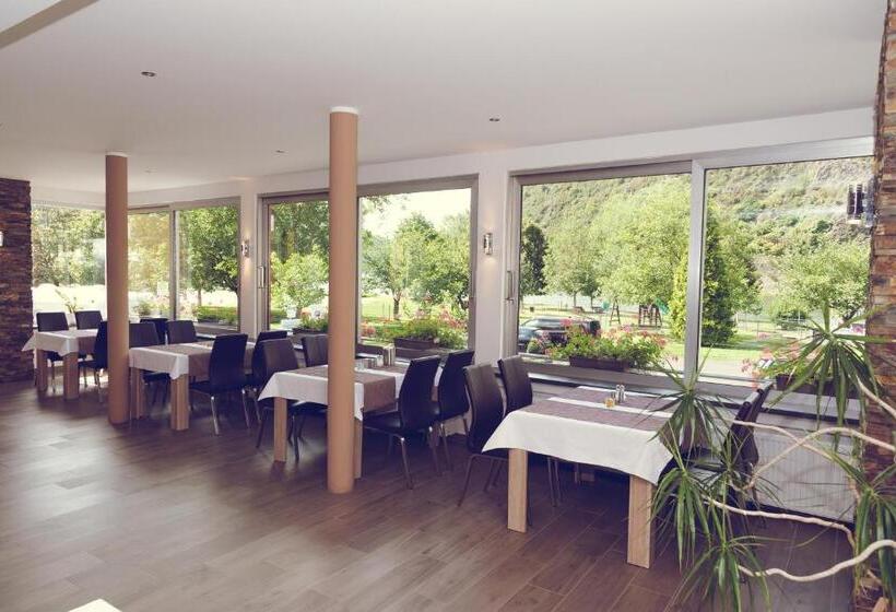 בית מלון כפרי Garni Reis