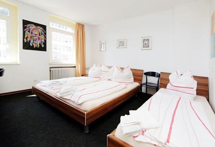 酒店 Goldener Hahn