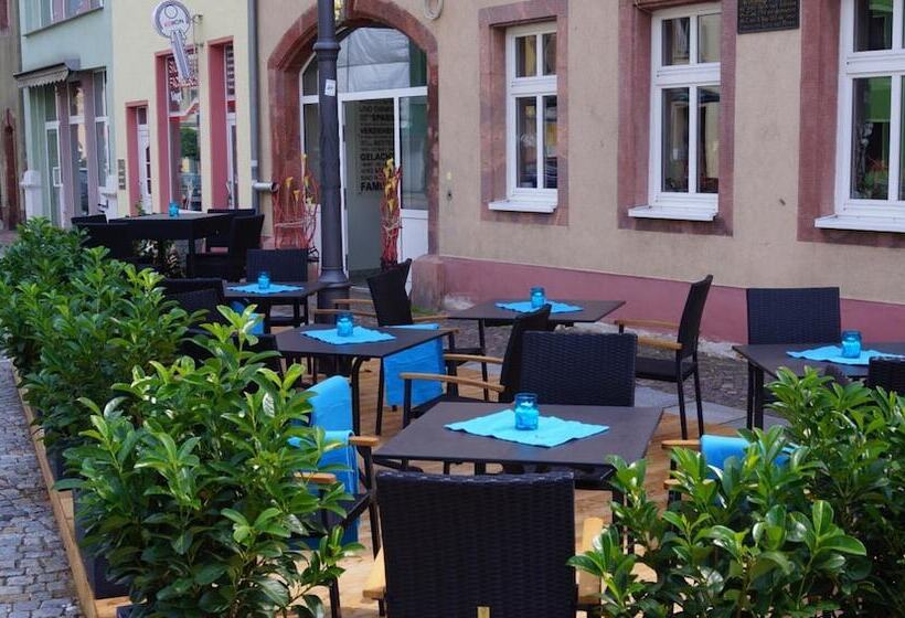 Отель Goldener Löwe