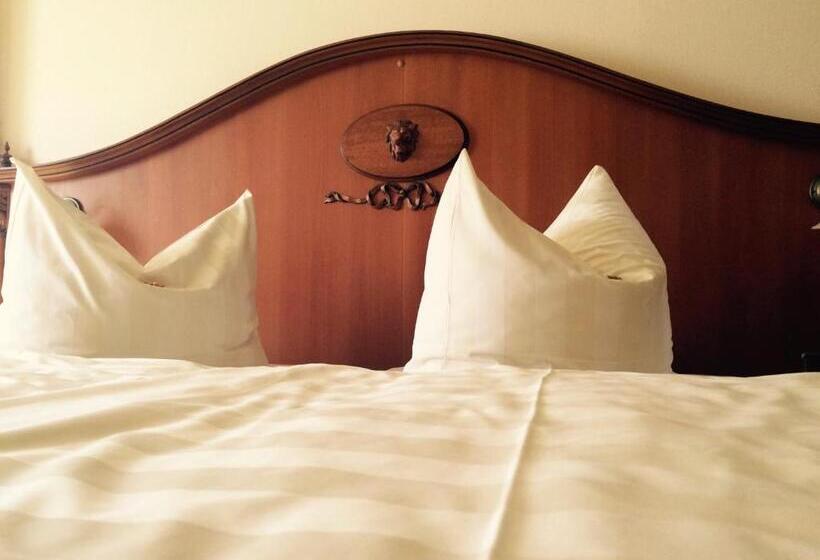 فندق Goldner Loewe