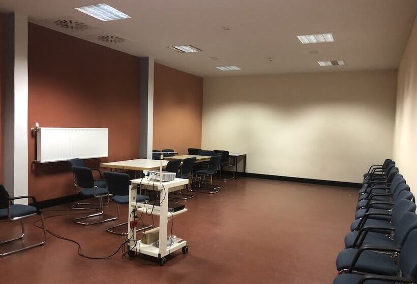 호텔 Haus Des Volkes  Das Bauhaus