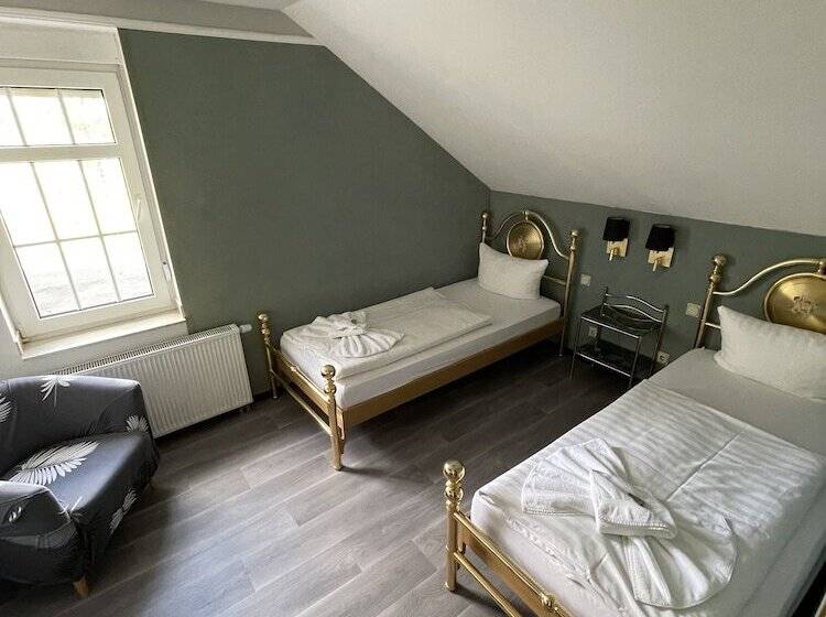 Отель Haus Hennesburg, Garni