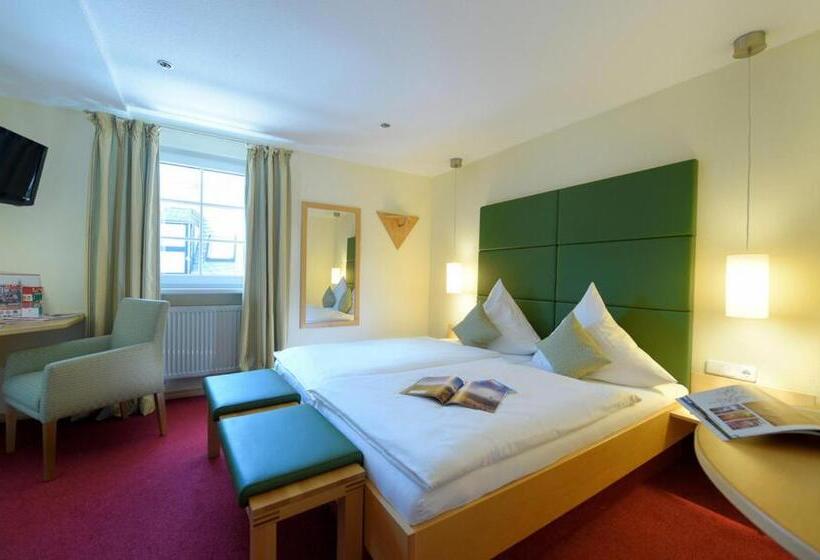 Landidyll Hotel Haus Hochstein