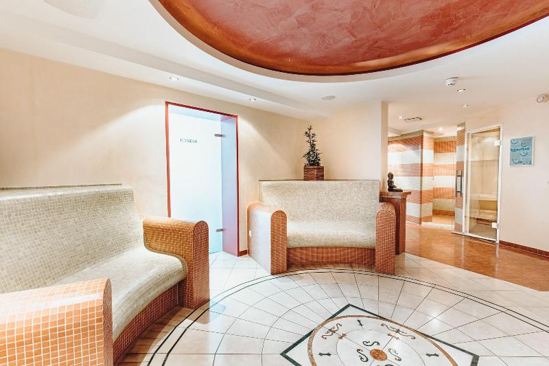 هتل &repeat Köln Airport