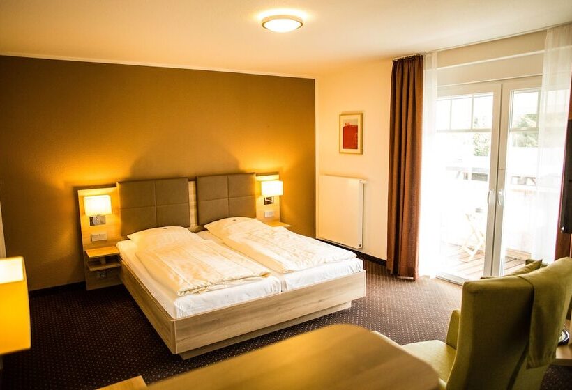 هتل Landgasthof Zum Grünen Walde