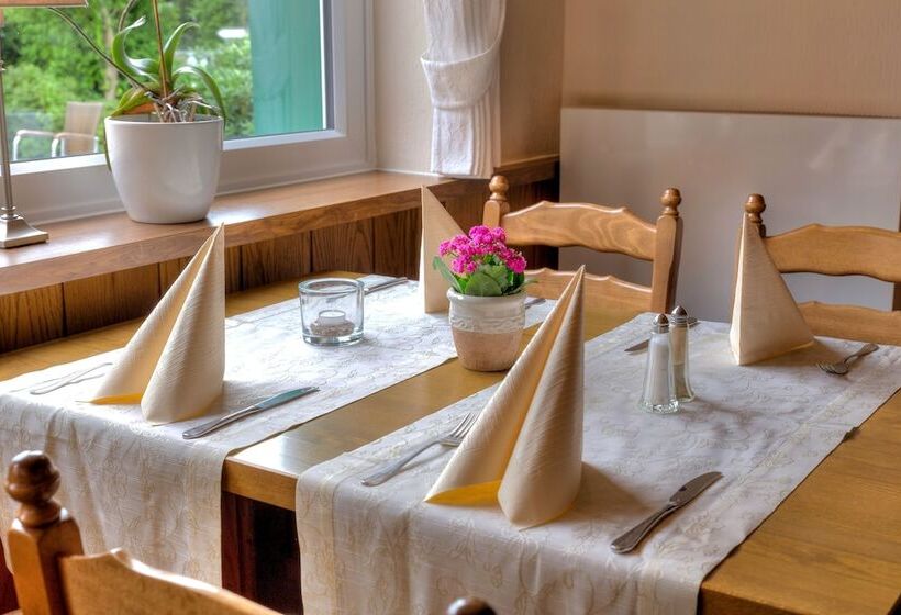 ホテル Landgasthof Zum Grünen Walde