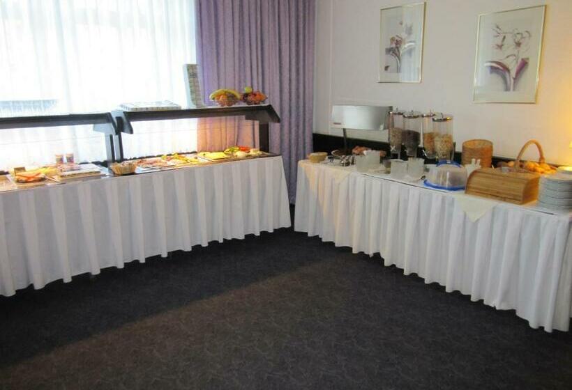 Отель Lindenhof