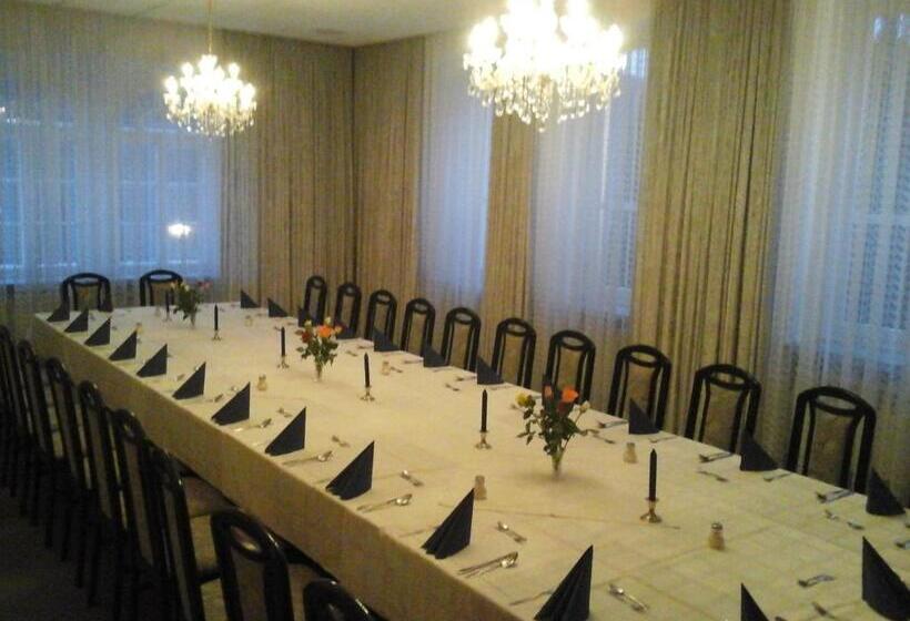 Отель Lindenhof