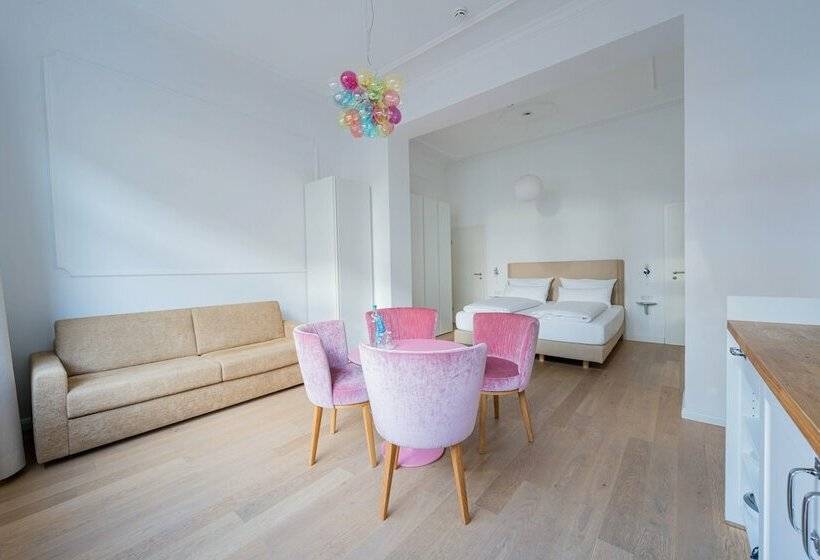 هتل Logierhaus Am Rathaus