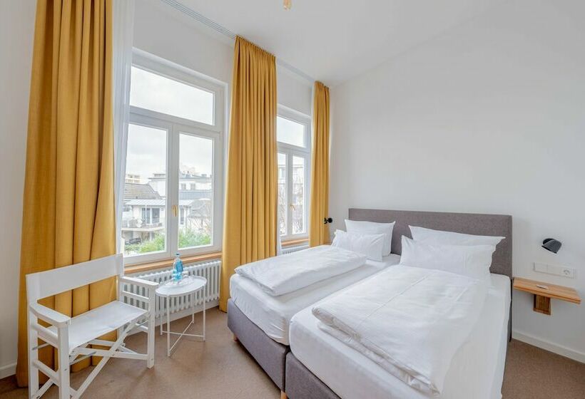 هتل Logierhaus Am Rathaus