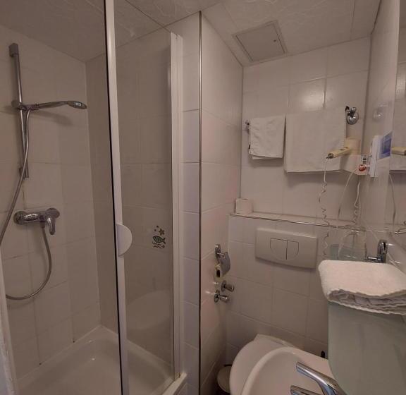 בית מלון כפרי Müller Köln