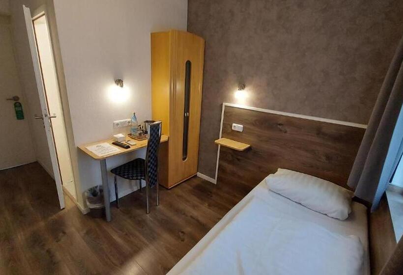 בית מלון כפרי Müller Köln