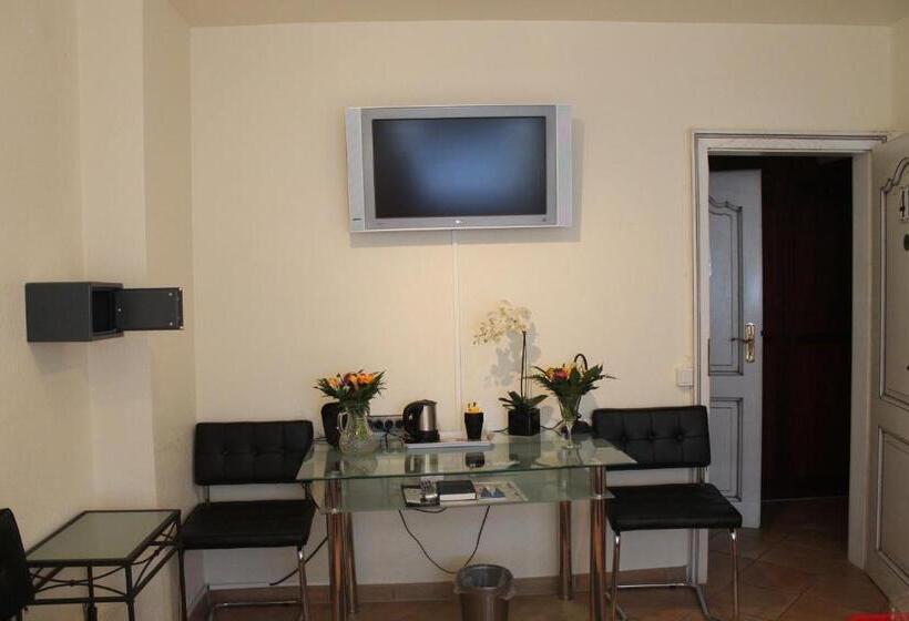 בית מלון כפרי Müller Köln