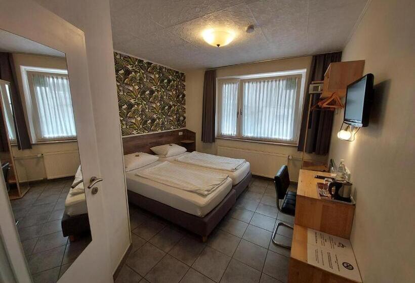 בית מלון כפרי Müller Köln