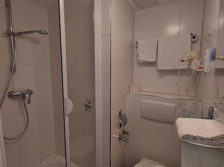 בית מלון כפרי Müller Köln