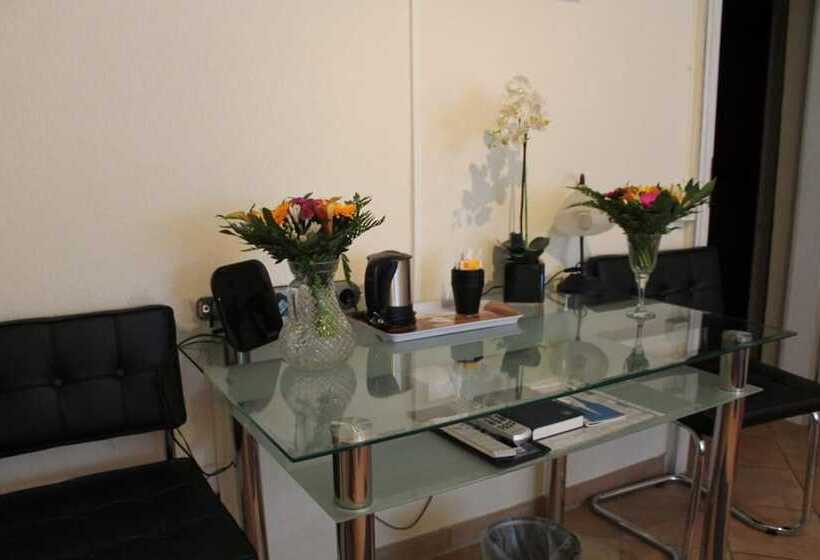 هتل Müller Köln