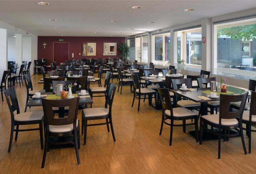 酒店 Nell Breuning