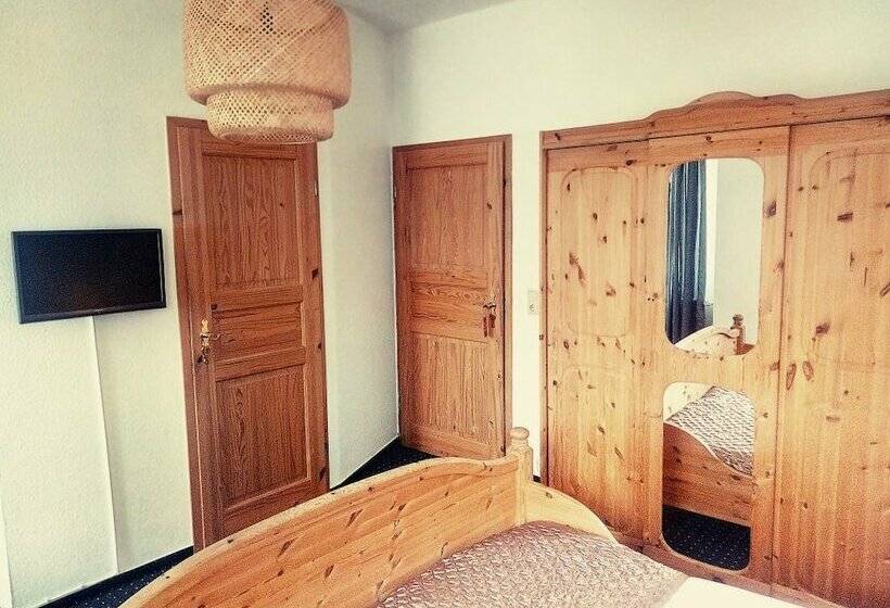 ホテル Pension Neuschönau