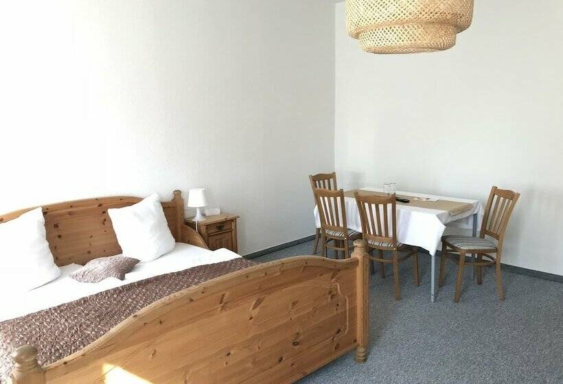 ホテル Pension Neuschönau