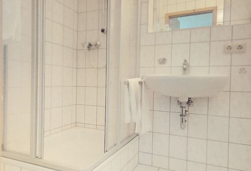 ホテル Pension Neuschönau