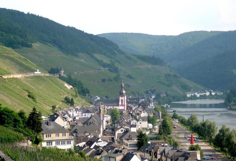 Отель Ratskeller