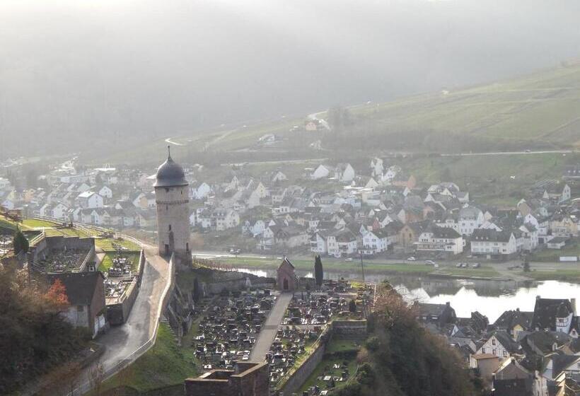 Отель Ratskeller