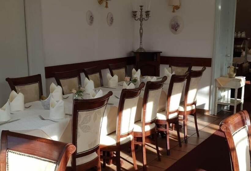 فندق Restaurant Knechtstedener Hof