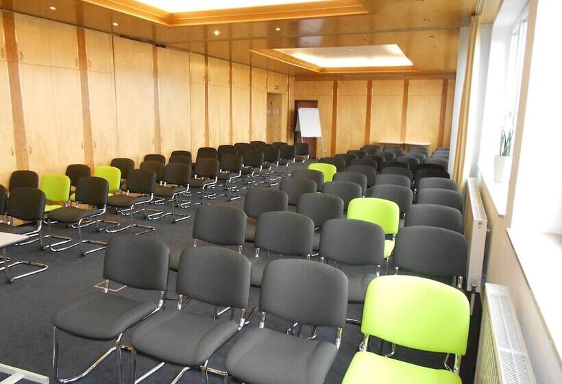 Отель Rheinhessen Inn Gmbh