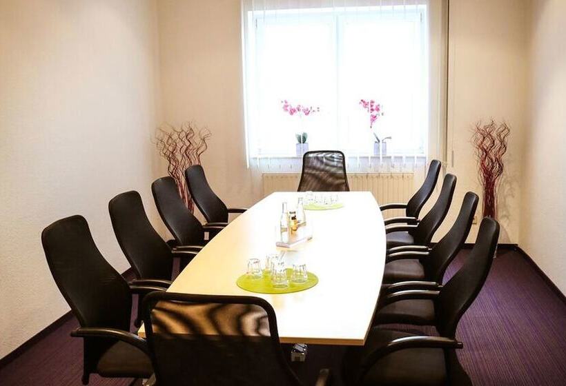 Отель Rheinhessen Inn Gmbh