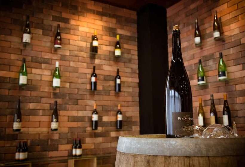 Отель Rheinhessen Inn Gmbh