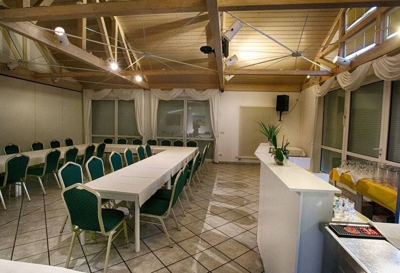 Отель Rosengarten Leipzig Naunhof