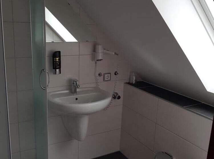 ホテル Und Restaurant Rosenkranz