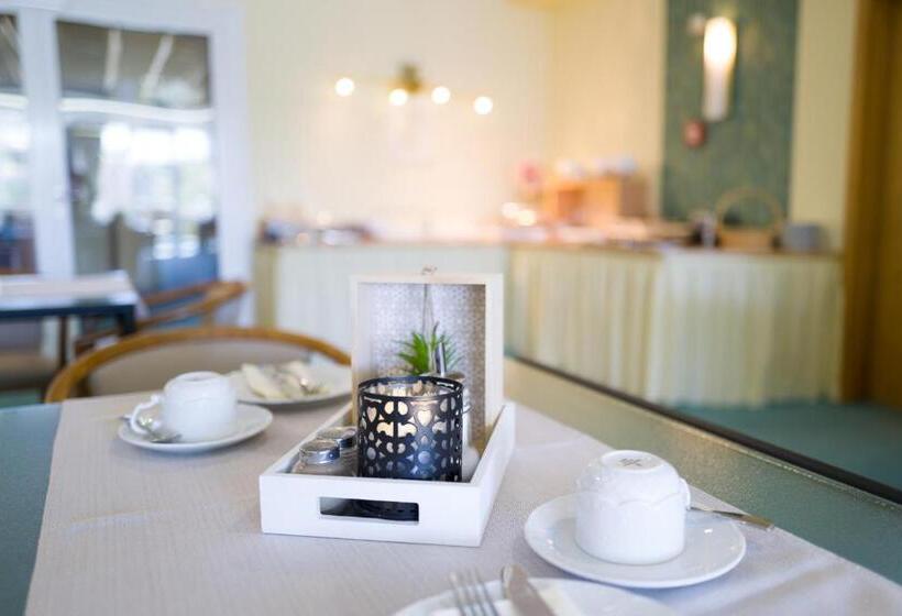 ホテル Saar Galerie