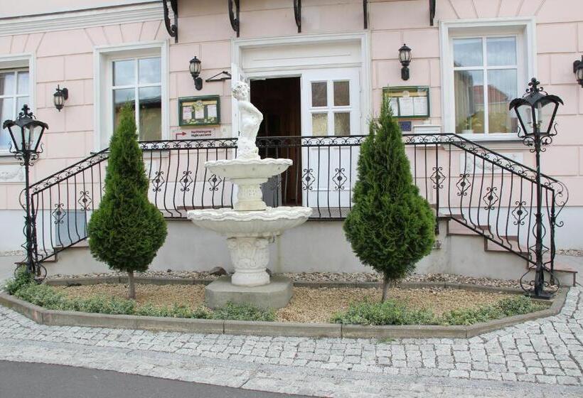 Отель Schloßblick Trebsen