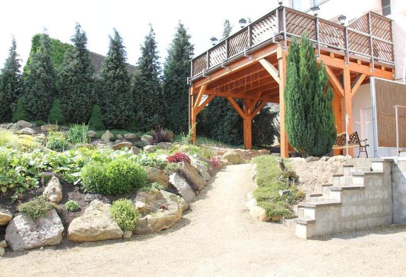 Отель Schloßblick Trebsen