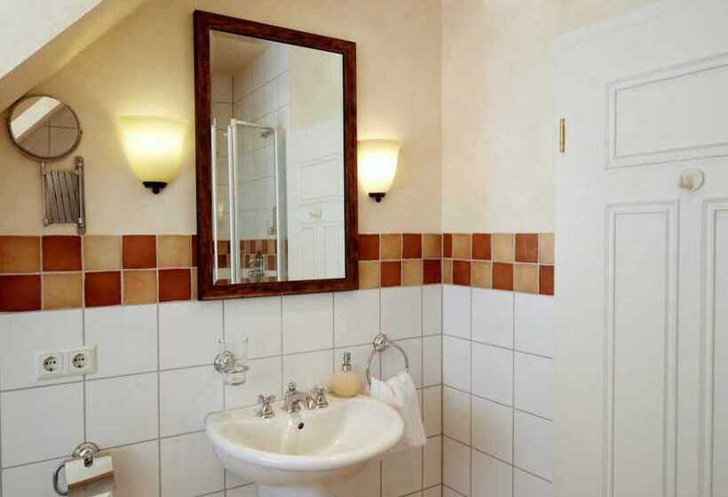 هتل Snorrenburg Gmbh