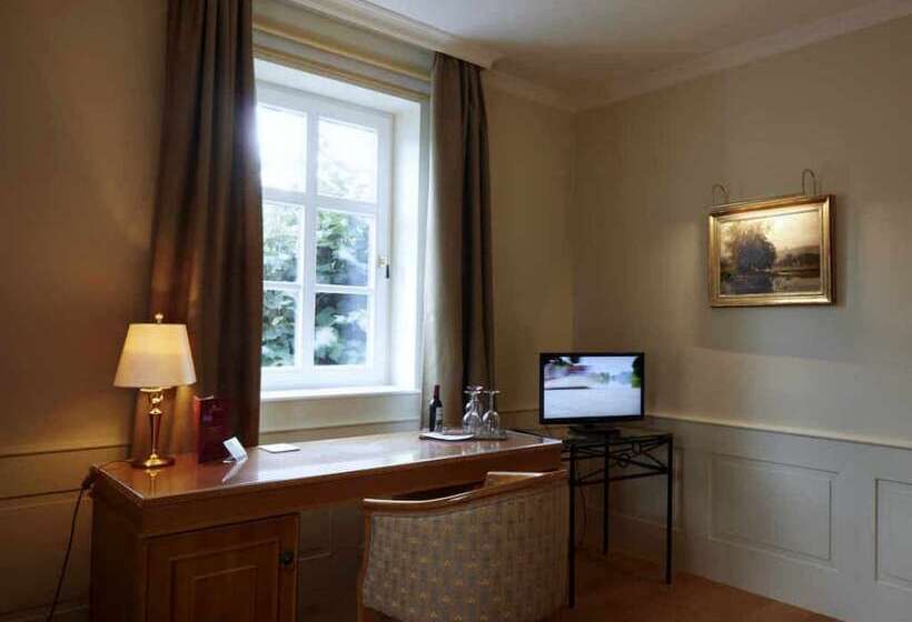 هتل Snorrenburg Gmbh