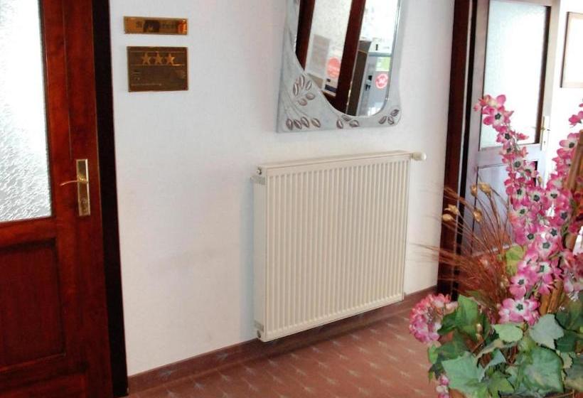 Waldhotel & Restaurant Bergschlösschen