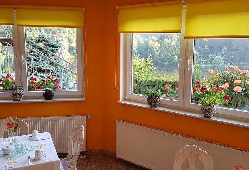 فندق Waldhaus Lauenhain